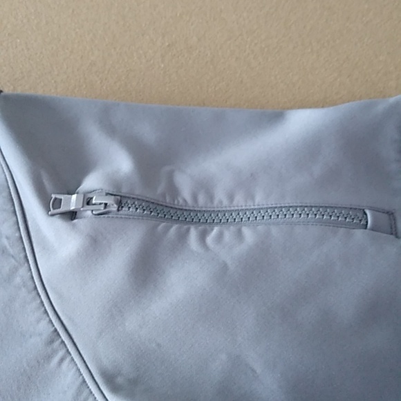 UNDER ARMOR STORM COAT SIZE M MEN GRAY WITH THREE ZIP POCKETS - Picture 6 of 14